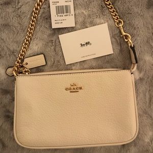 Coach Pebbled Leather Large Chalk Wristlet 19
